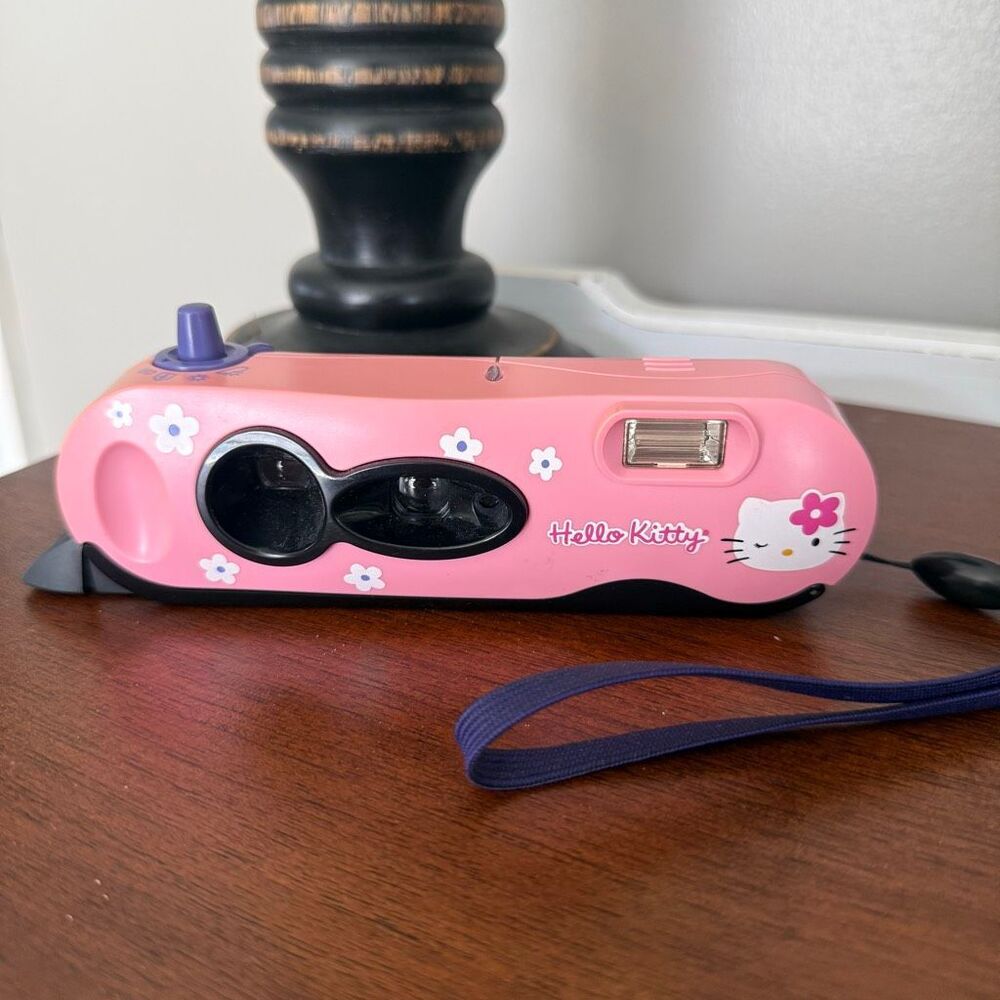 Vintage 2001 Sanrio Hello Kitty Pink 35mm Film Camera With Flash Tested Working